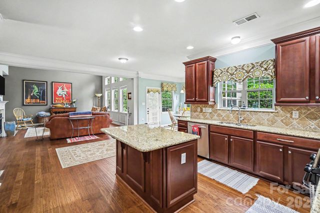 125 Lakeshore Hills Drive, Mooresville, NC 28117