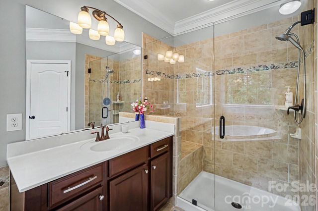 125 Lakeshore Hills Drive, Mooresville, NC 28117
