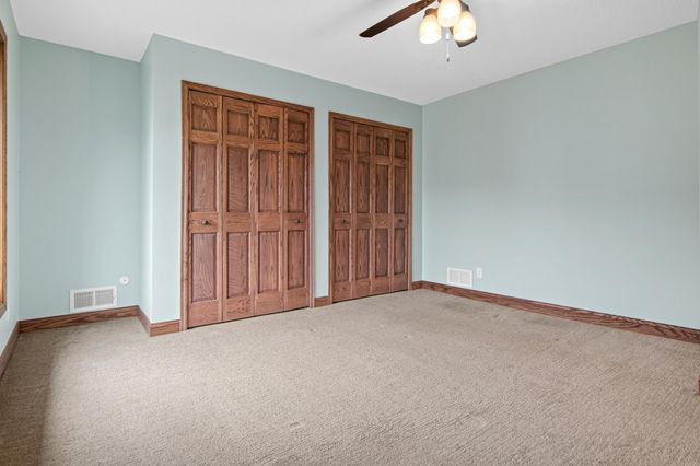 2646 Mackubin Street, Roseville, MN 55113