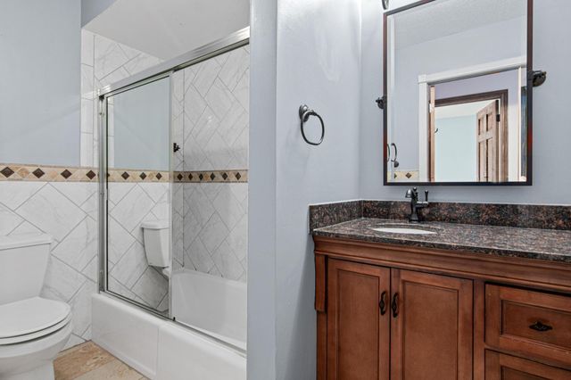 2646 Mackubin Street, Roseville, MN 55113