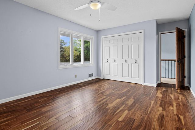 2646 Mackubin Street, Roseville, MN 55113