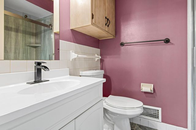 2646 Mackubin Street, Roseville, MN 55113