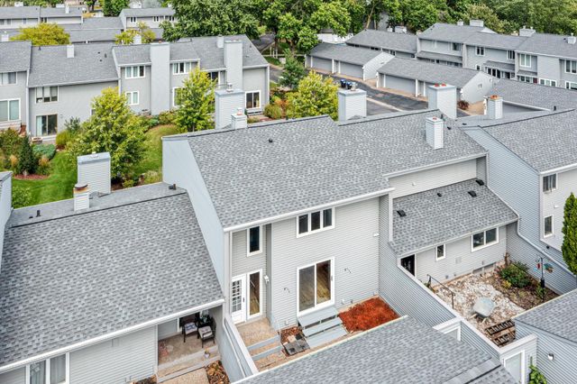 2646 Mackubin Street, Roseville, MN 55113