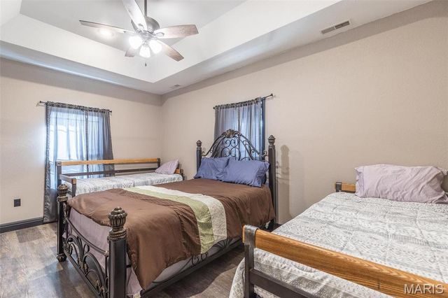 1585 River Valley Road, Doniphan, MO 63935