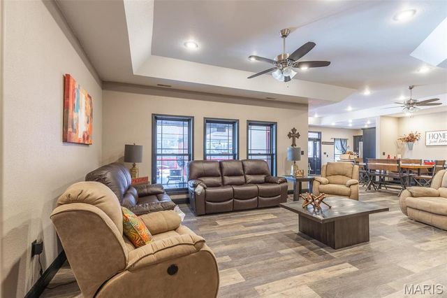 1585 River Valley Road, Doniphan, MO 63935