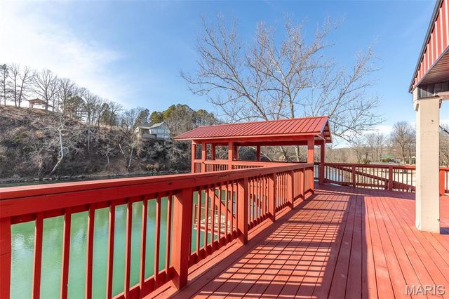 1585 River Valley Road, Doniphan, MO 63935