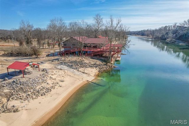 1585 River Valley Road, Doniphan, MO 63935