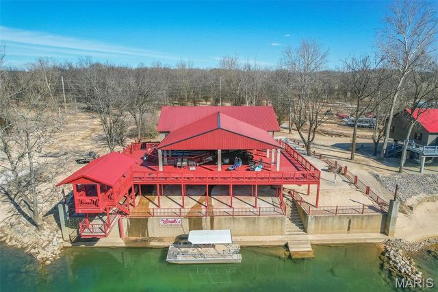 1585 River Valley Road, Doniphan, MO 63935