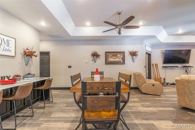 1585 River Valley Road, Doniphan, MO 63935