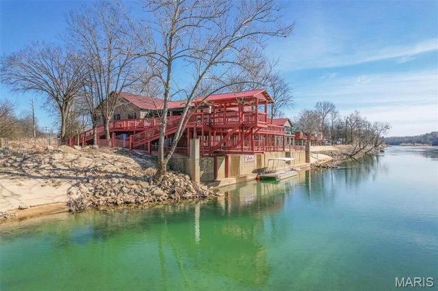1585 River Valley Road, Doniphan, MO 63935
