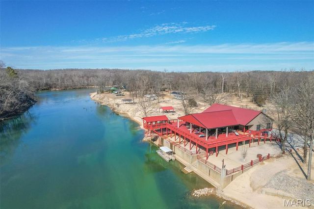 1585 River Valley Road, Doniphan, MO 63935
