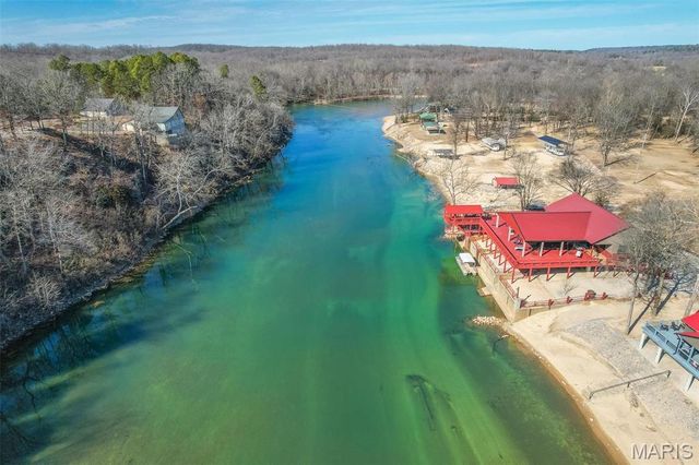 1585 River Valley Road, Doniphan, MO 63935