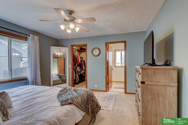 718 Cedar View Circle, Bellevue, NE 68123