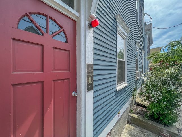 390 Norfolk St 2, Cambridge, MA 02139