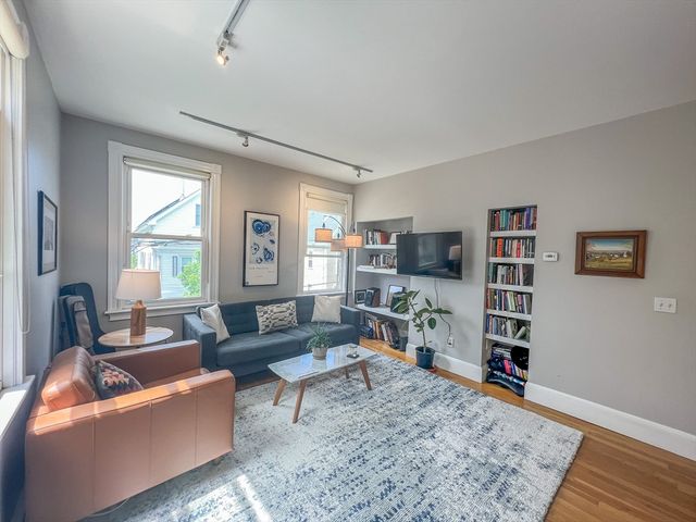 390 Norfolk St 2, Cambridge, MA 02139