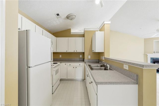 734 Scholastic Court, Winston-salem, NC 27106