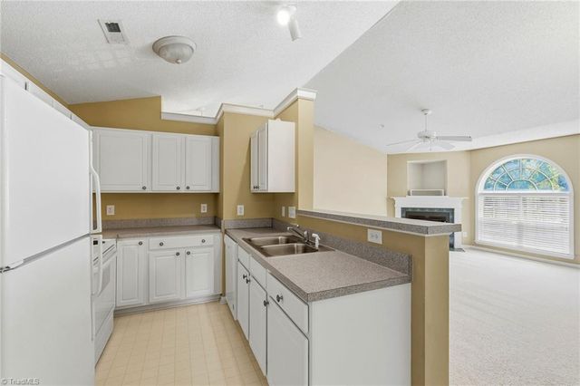734 Scholastic Court, Winston-salem, NC 27106