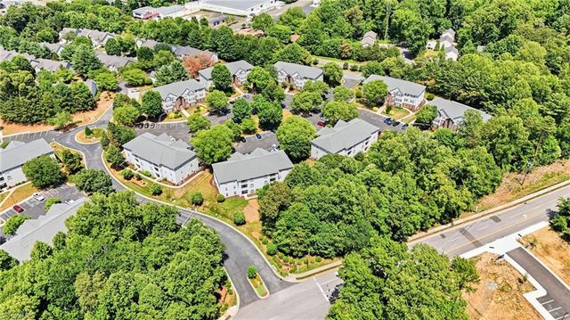 734 Scholastic Court, Winston-salem, NC 27106