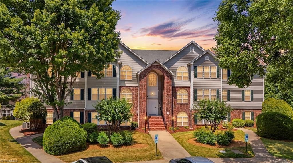 734 Scholastic Court, Winston-salem, NC 27106