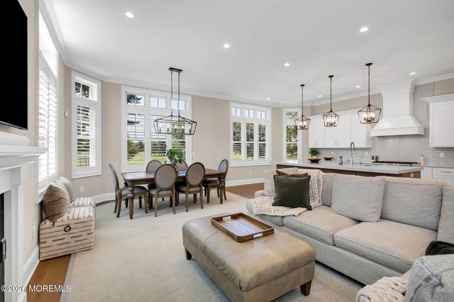 114 Eagle Way, Eatontown, NJ 07724