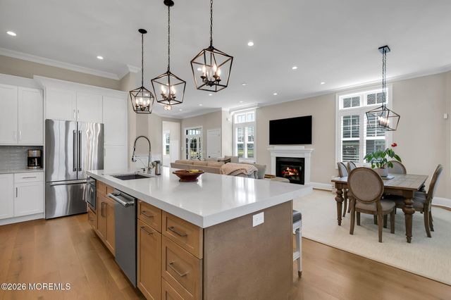 114 Eagle Way, Eatontown, NJ 07724
