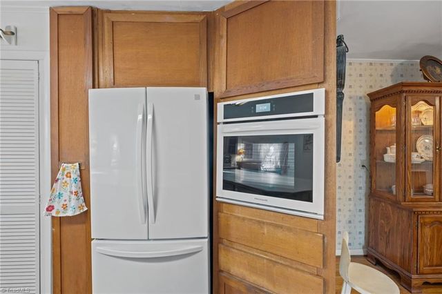 2501 Laramie Drive, Greensboro, NC 27406