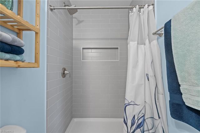 2501 Laramie Drive, Greensboro, NC 27406