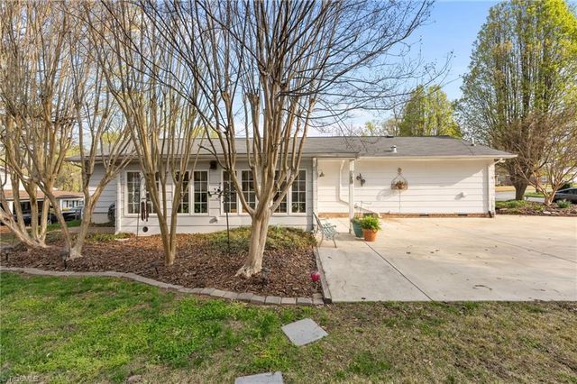 2501 Laramie Drive, Greensboro, NC 27406