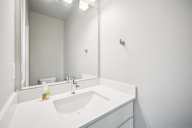 670 SE Booth Avenue, Waukee, IA 50263