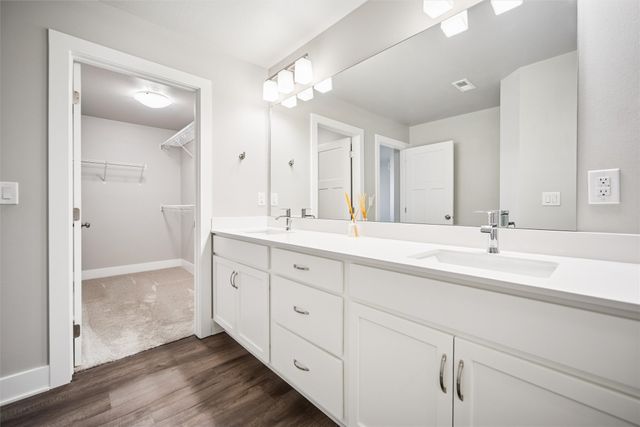 670 SE Booth Avenue, Waukee, IA 50263