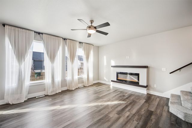 670 SE Booth Avenue, Waukee, IA 50263