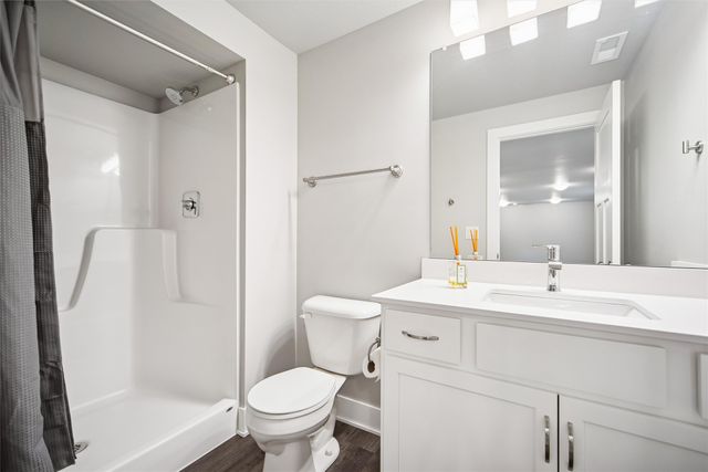 670 SE Booth Avenue, Waukee, IA 50263