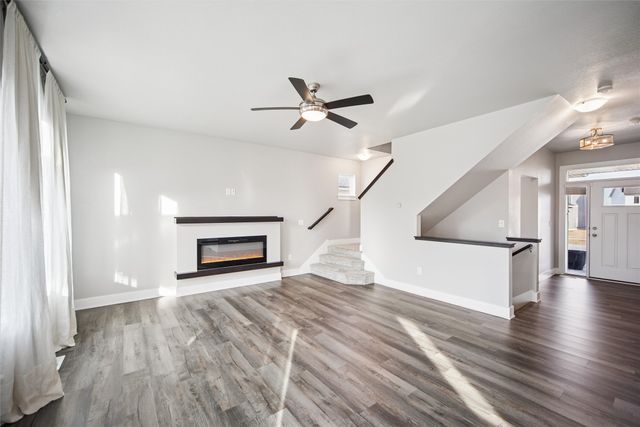 670 SE Booth Avenue, Waukee, IA 50263