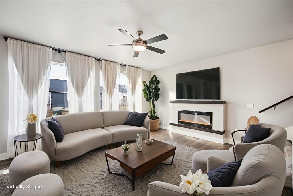 670 SE Booth Avenue, Waukee, IA 50263