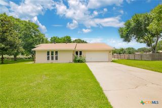 305 Berwick Street, Victoria, TX 77904