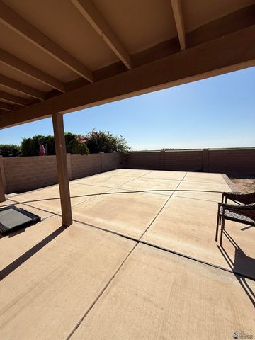 2238 S 46 Way, Yuma, AZ 85364