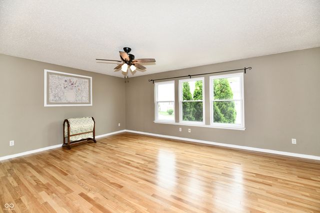 9890 Sapphire Berry Lane, Fishers, IN 46038