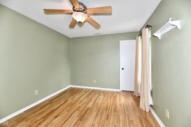 9890 Sapphire Berry Lane, Fishers, IN 46038