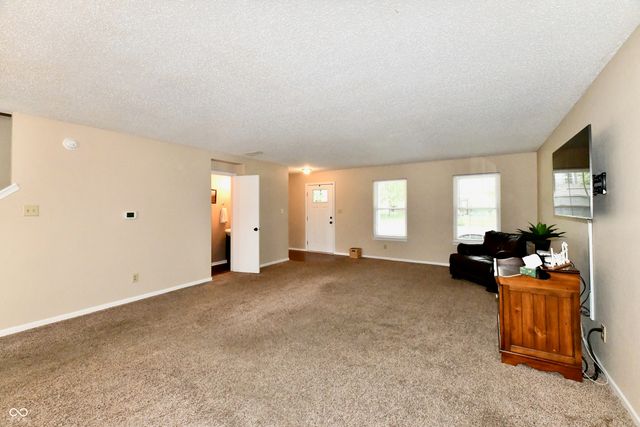 9890 Sapphire Berry Lane, Fishers, IN 46038