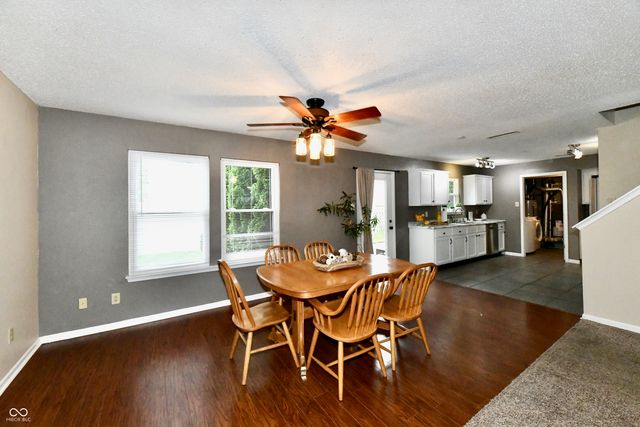 9890 Sapphire Berry Lane, Fishers, IN 46038