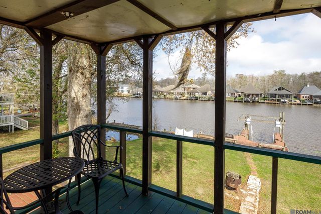 21018 Diversion Canal Rd, Maurepas, LA 70449