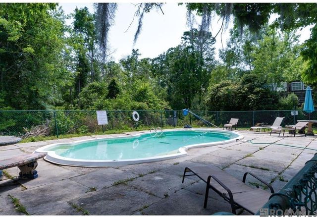 21018 Diversion Canal Rd, Maurepas, LA 70449