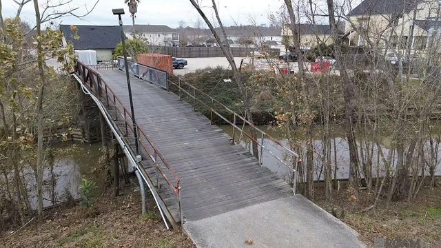 21018 Diversion Canal Rd, Maurepas, LA 70449