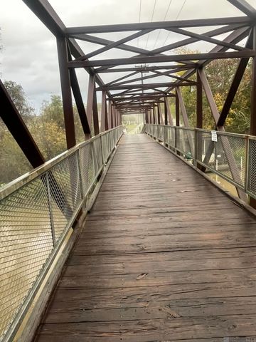 21018 Diversion Canal Rd, Maurepas, LA 70449