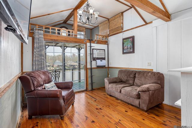 21018 Diversion Canal Rd, Maurepas, LA 70449