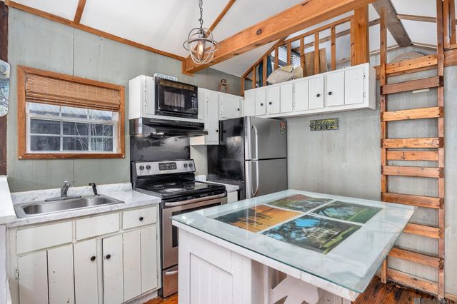 21018 Diversion Canal Rd, Maurepas, LA 70449