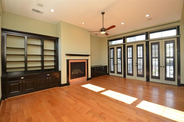 1818 Binz Street E, Houston, TX 77004