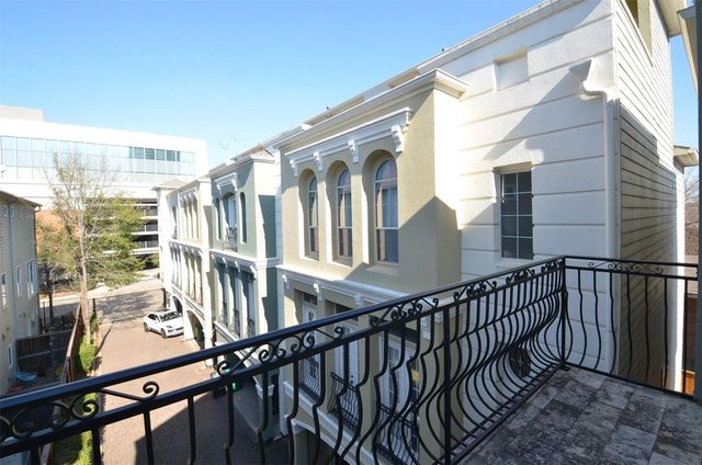 1818 Binz Street E, Houston, TX 77004