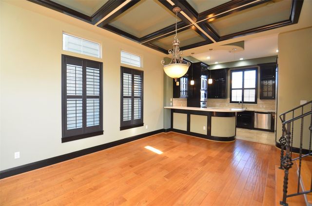 1818 Binz Street E, Houston, TX 77004