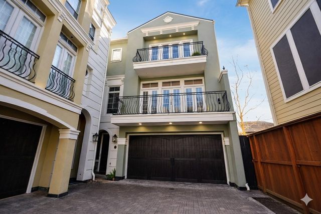 1818 Binz Street E, Houston, TX 77004